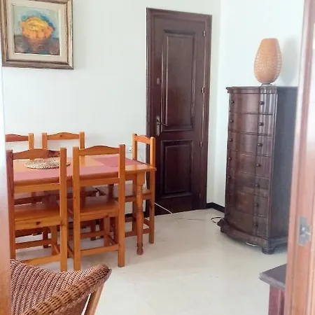 In Isabel Πανσιόν *