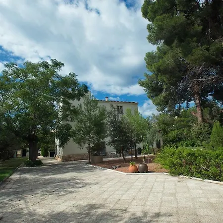 In Isabel Πανσιόν